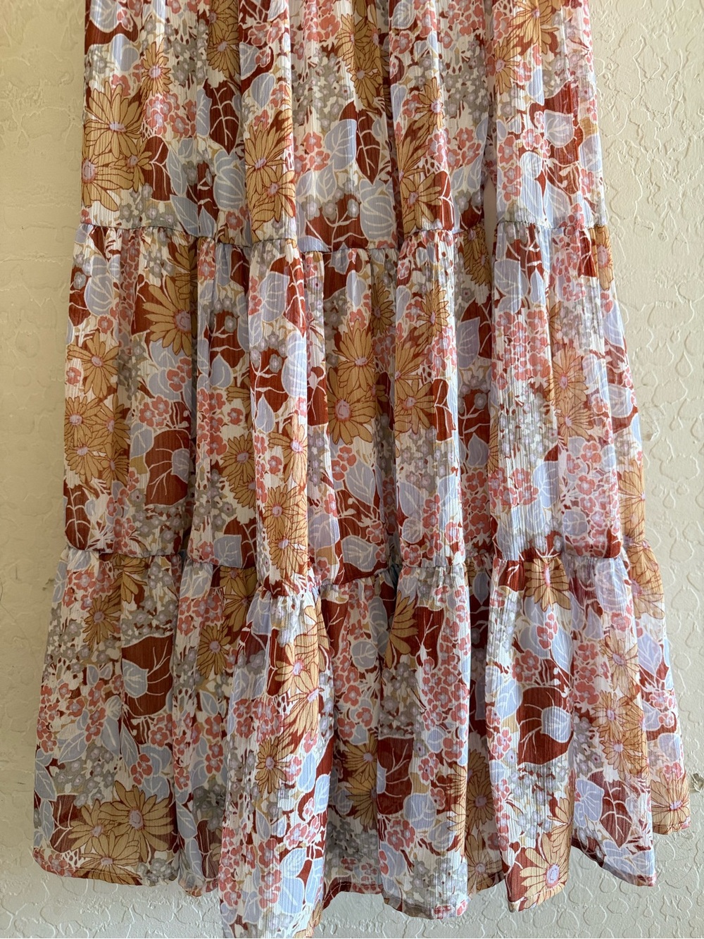 ASTR The Label, small, rust blue floral smocked tiered midi dress - Picture 7 of 14